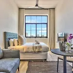 Trendy, Urban Living At The Harri W/ Views & Wifi
